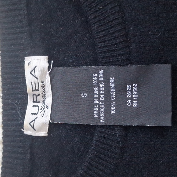 Crewneck Cashmere Pullover - Picture 5 of 7